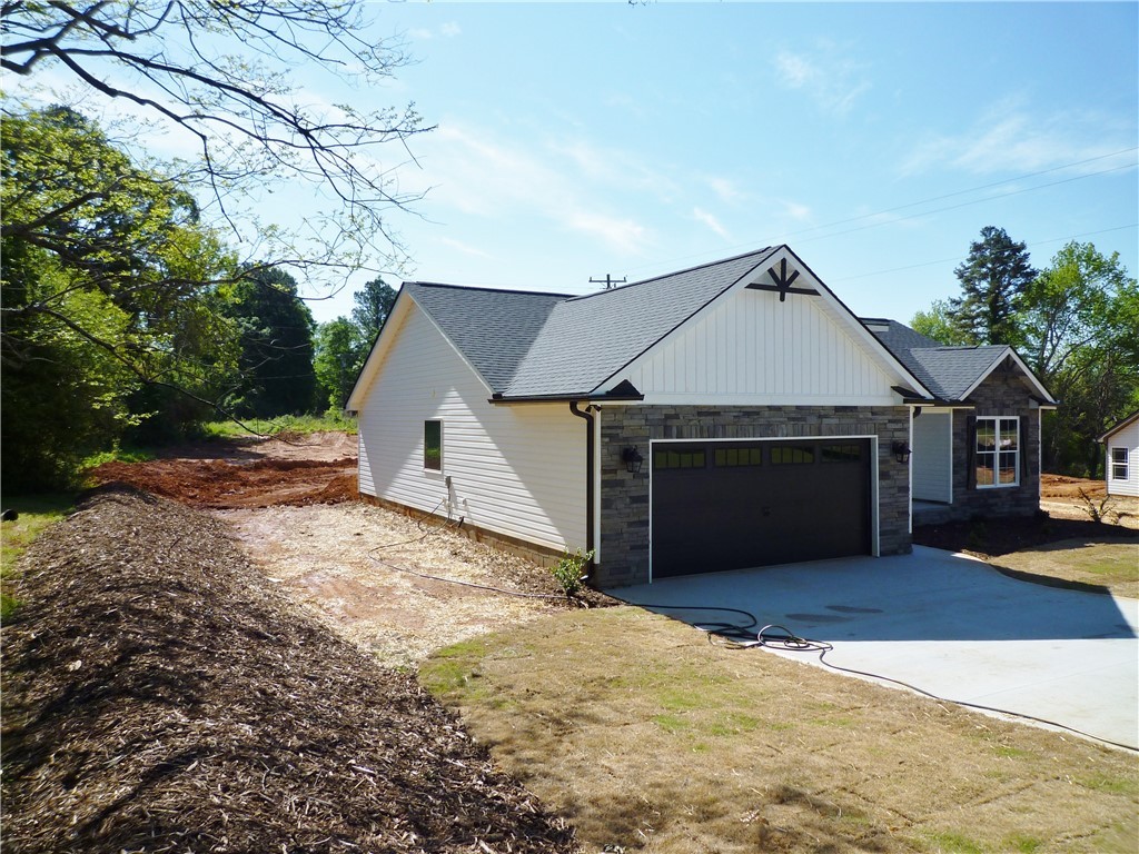 401 Nelson Drive Anderson, SC 29621 - Photo 5 of 26 Gallery Image 5