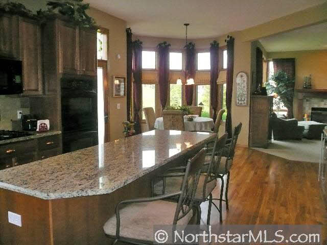 7639 Ridgeview Way Chanhassen, MN 55317 - Photo 5 of 10