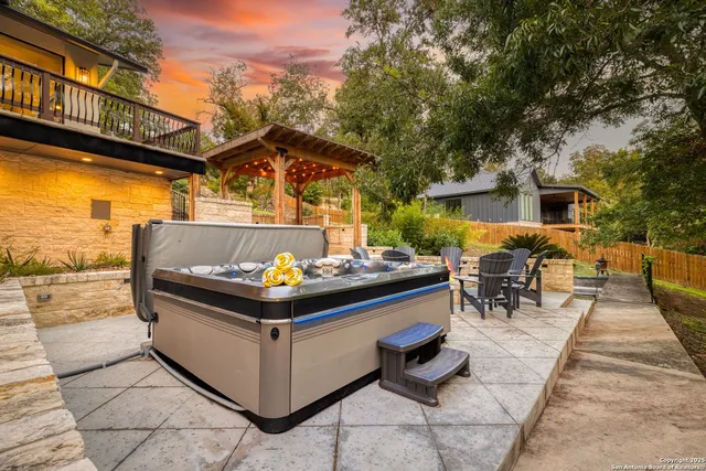 $3,990,000 | 2865 Edgegrove, Canyon Lake, TX 78133