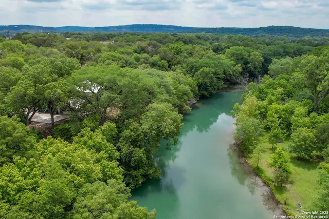 $3,990,000 | 2865 Edgegrove, Canyon Lake, TX 78133