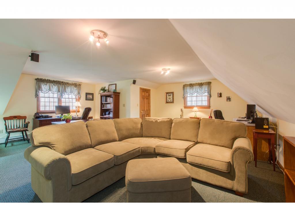 63 Frost Road Derry, NH 03038 - Photo 19 of 36 Gallery Image 19
