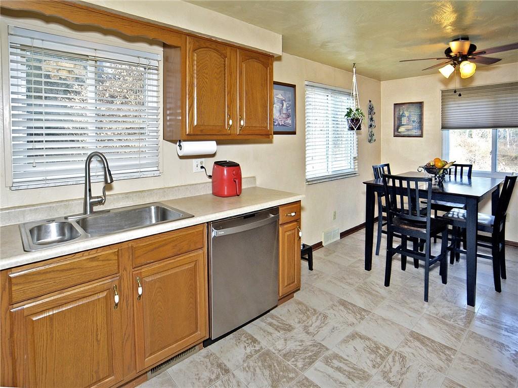 1823 O'Block Road Pittsburgh, PA 15239 - Photo 3 of 18 Gallery Image 3