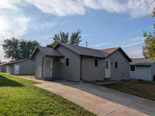 $107,000 | 202 Hill Street, Russell, MN 56169