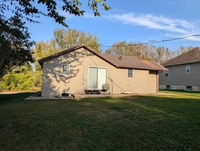 $105,000 | 202 Hill Street, Russell, MN 56169
