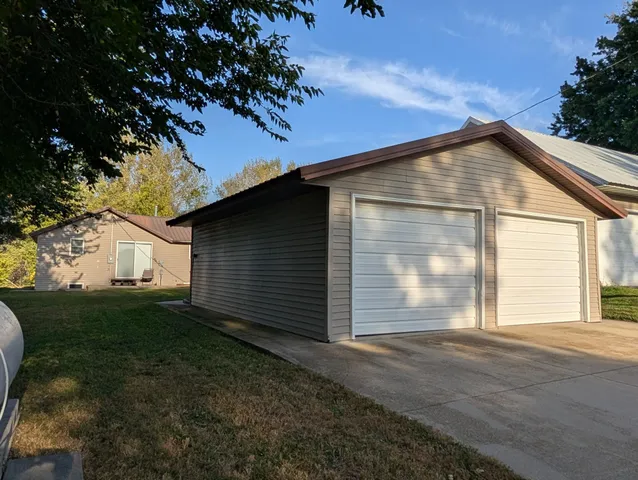 $105,000 | 202 Hill Street, Russell, MN 56169