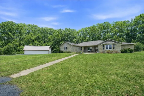 $750,000 | 467 North 211 East, Valparaiso, IN 46383