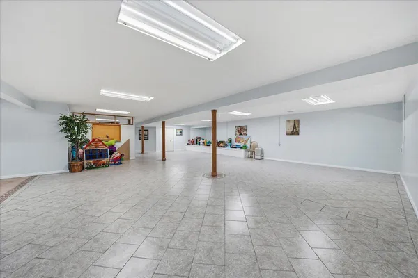 $750,000 | 467 North 211 East, Valparaiso, IN 46383