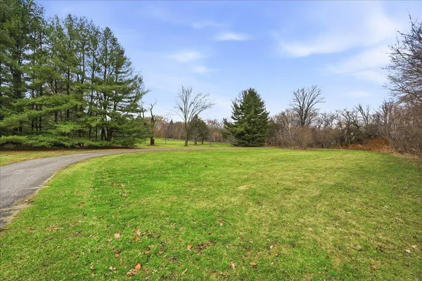 $750,000 | 467 North 211 East, Valparaiso, IN 46383