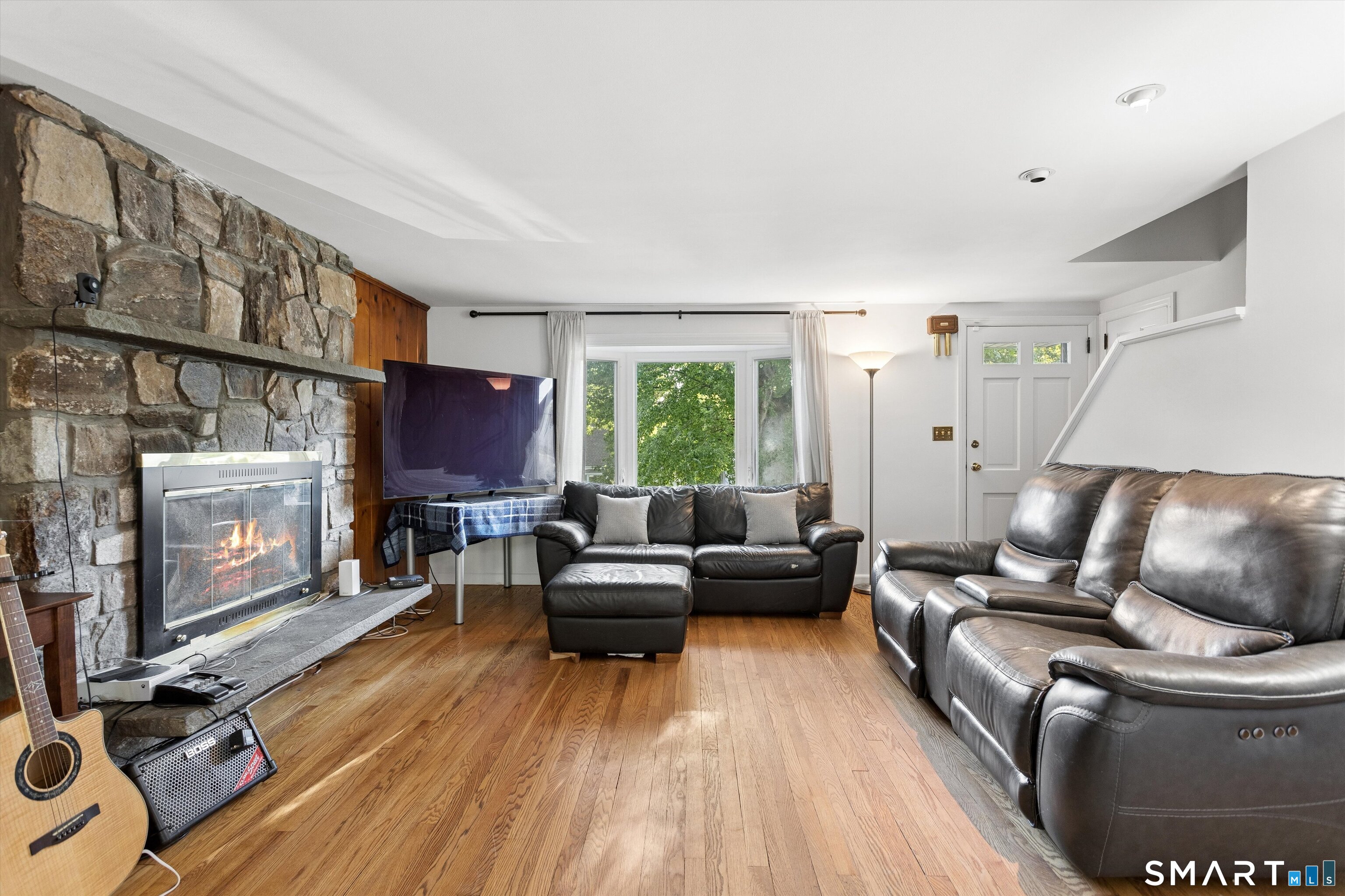 4 Eagle Road Norwalk, CT 06850 - Photo 7 of 39