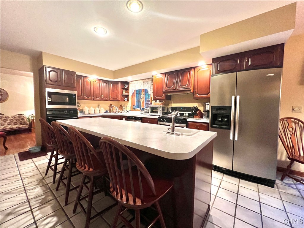 9680 Toby Road Marcy, NY 13403 - Photo 18 of 44 Large Island with Seating