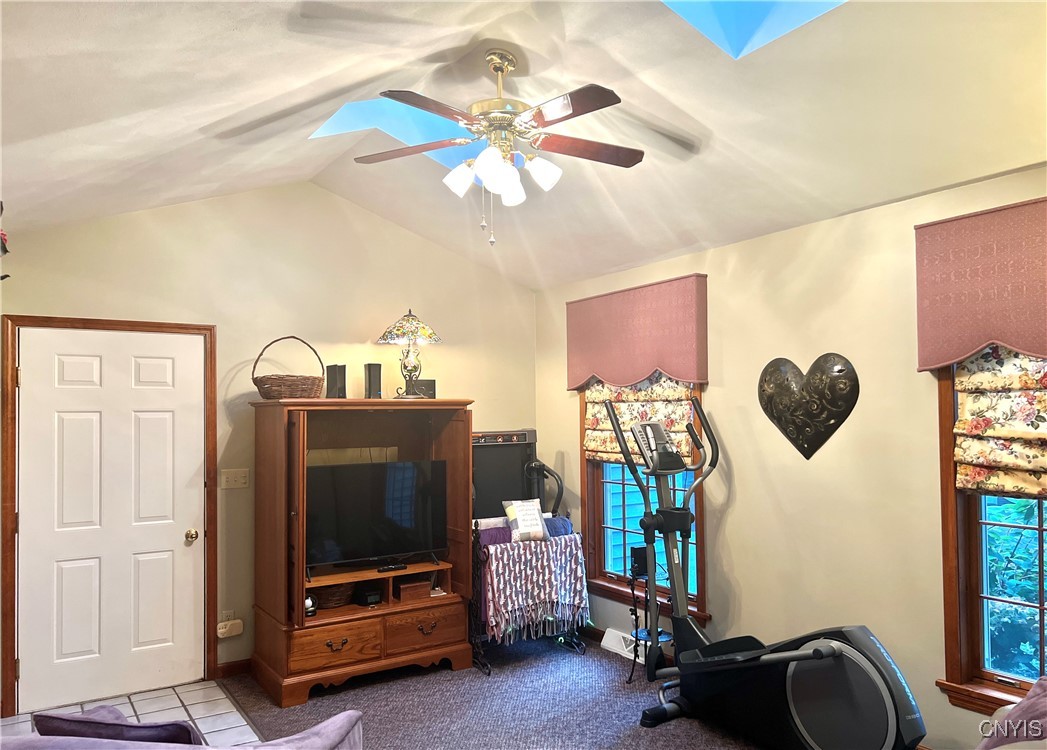 9680 Toby Road Marcy, NY 13403 - Photo 28 of 44 Flex Space with Sky Lights