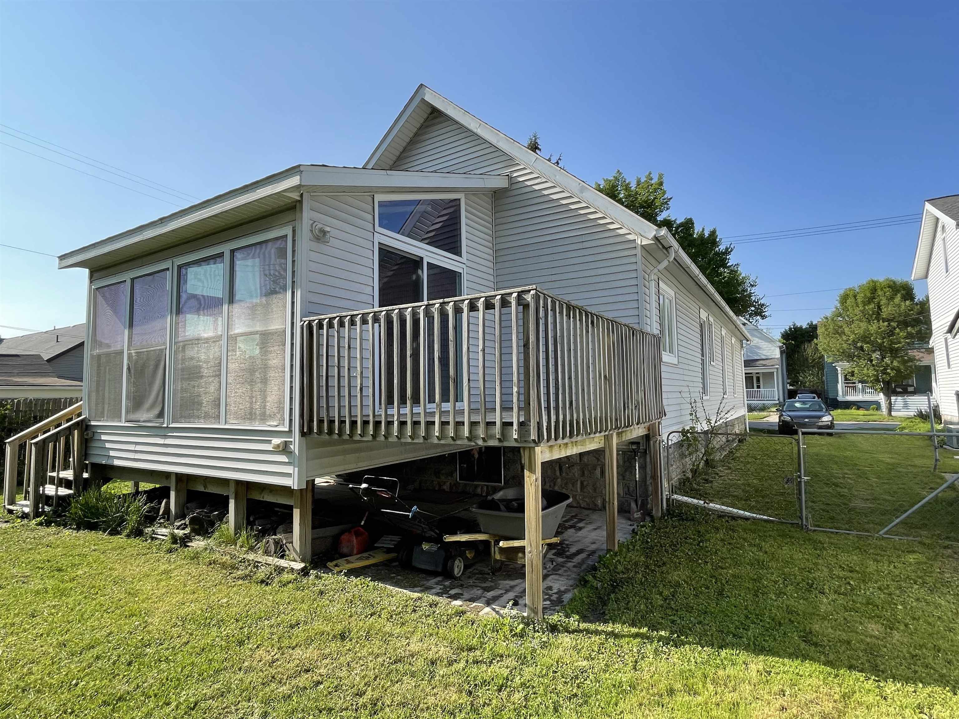 1816 3rd Street Bay City, MI 48708 - Photo 2 of 20 Gallery Image 2