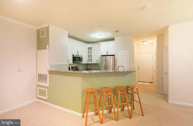 $2,400 | 5106 D Travis Edward Way, Unit 5106D, Centreville, VA 20120