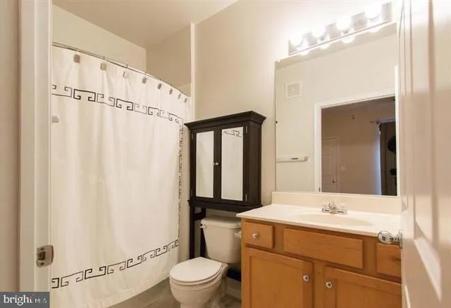 $2,400 | 5106 D Travis Edward Way, Unit 5106D, Centreville, VA 20120