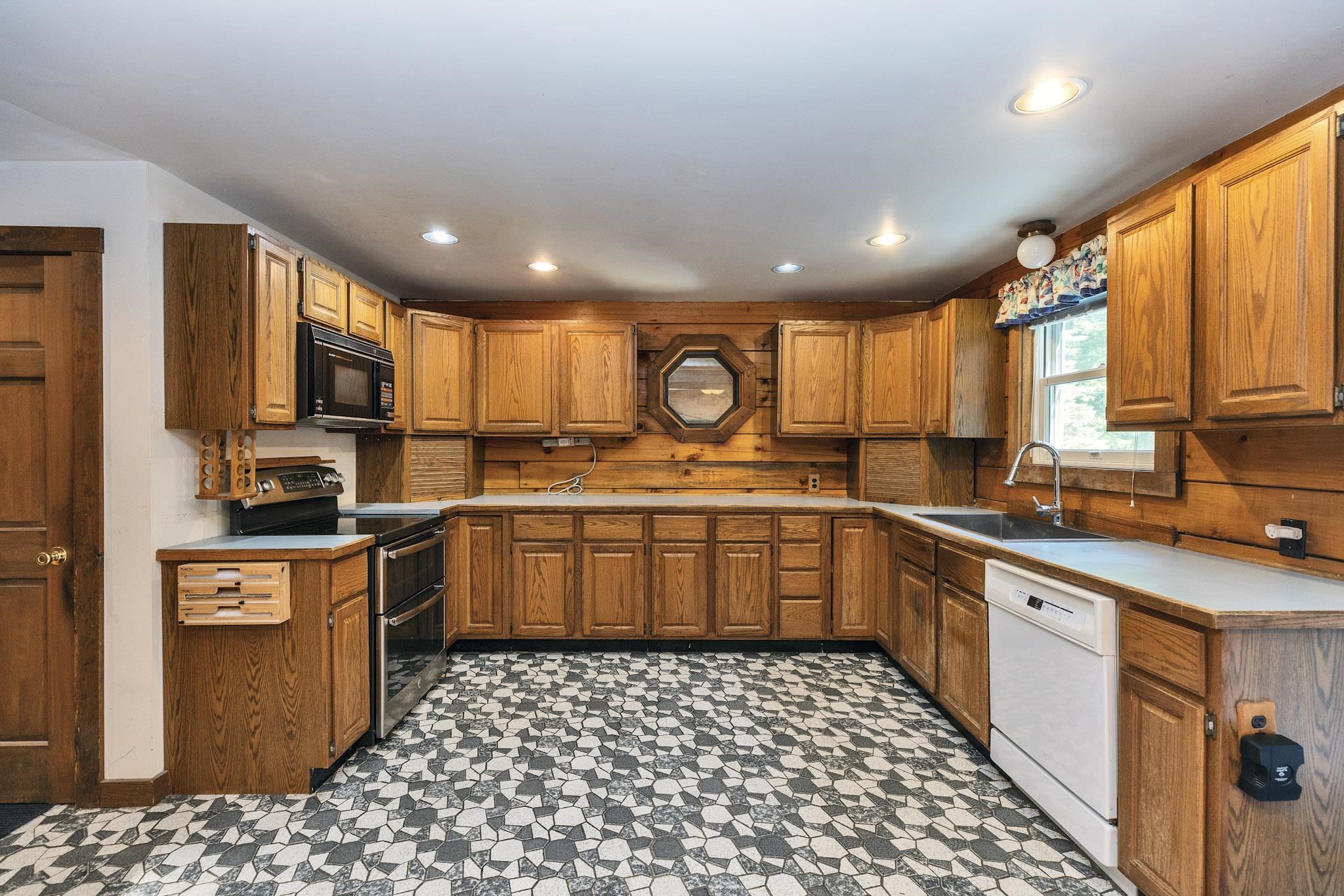367 Tubbs Hill Road Deering, NH 03244 - Photo 17 of 60 Gallery Image 17