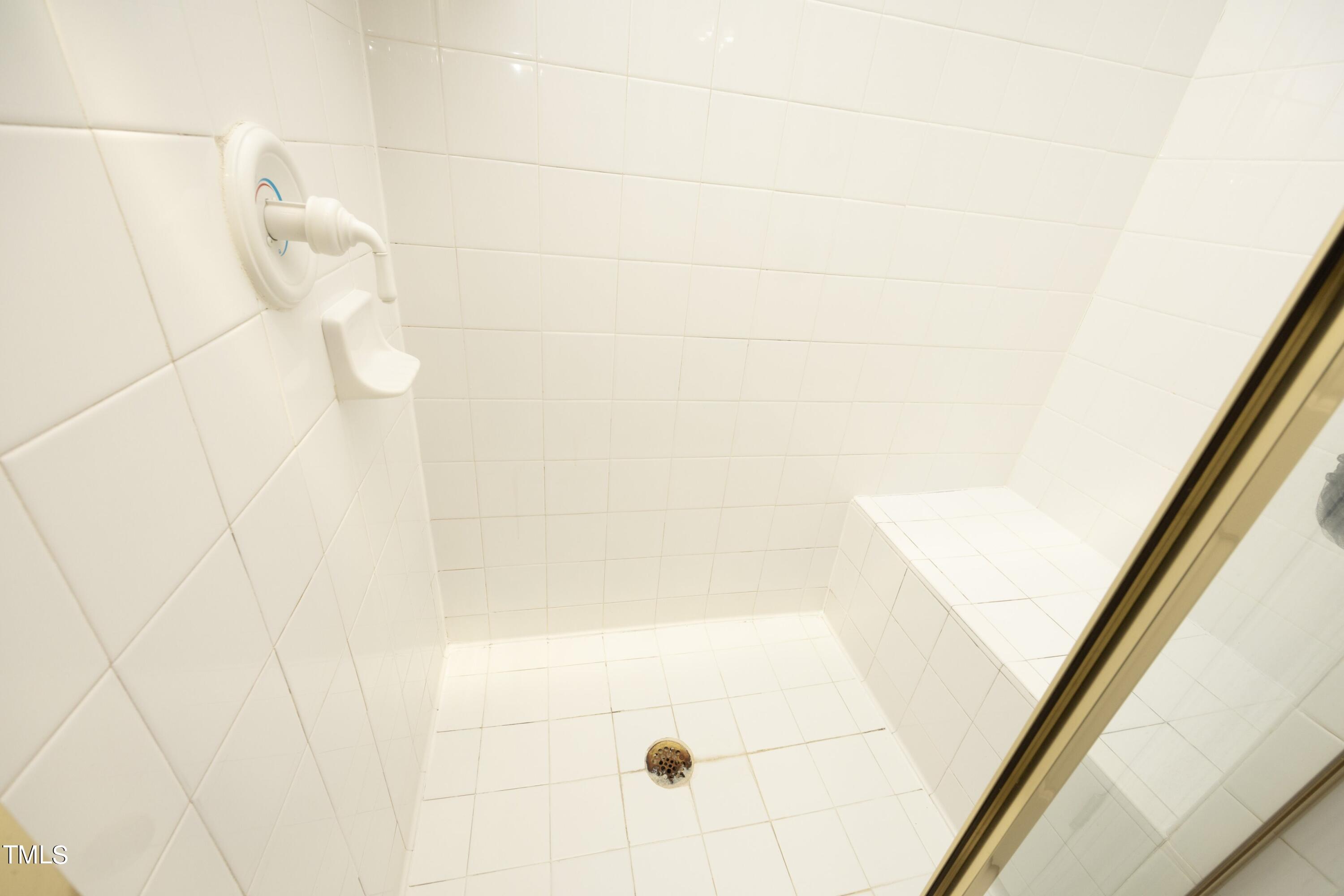 1301 Cameron View Court Raleigh, NC 27607 - Photo 23 of 37 23Shower