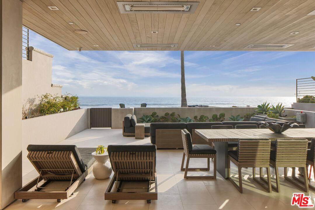 4016 The Strand Manhattan Beach, CA 90266 - Photo 2 of 40