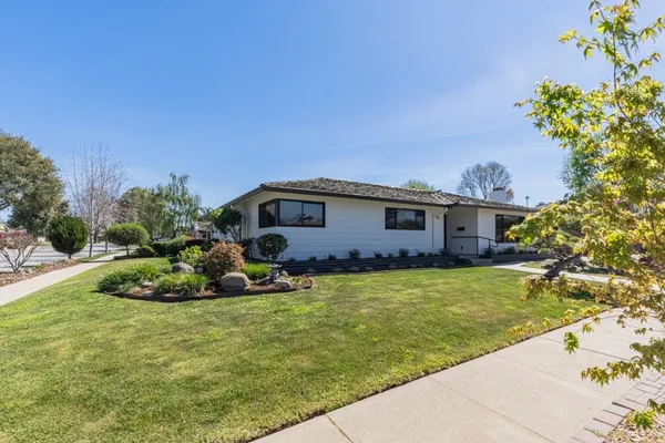 $910,000 | 1211 VÃa Paraiso, Salinas, CA 93901