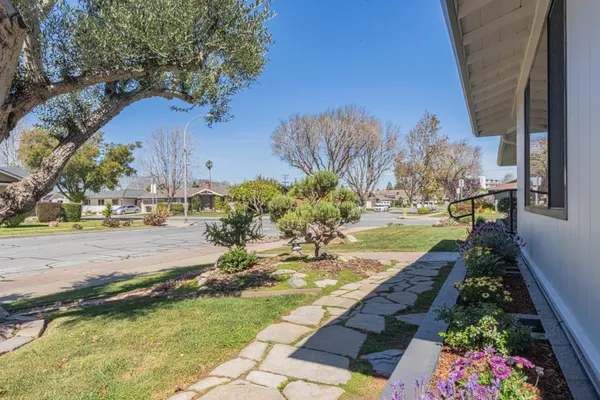 $910,000 | 1211 VÃa Paraiso, Salinas, CA 93901