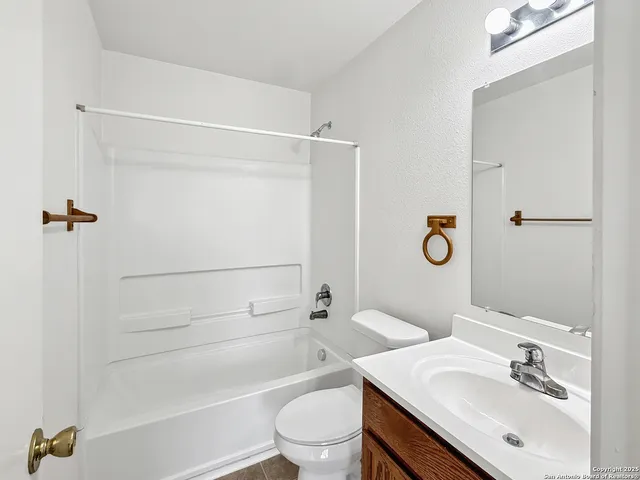 $139,900 | 107 Autumn Pass, Unit 107, San Antonio, TX 78245