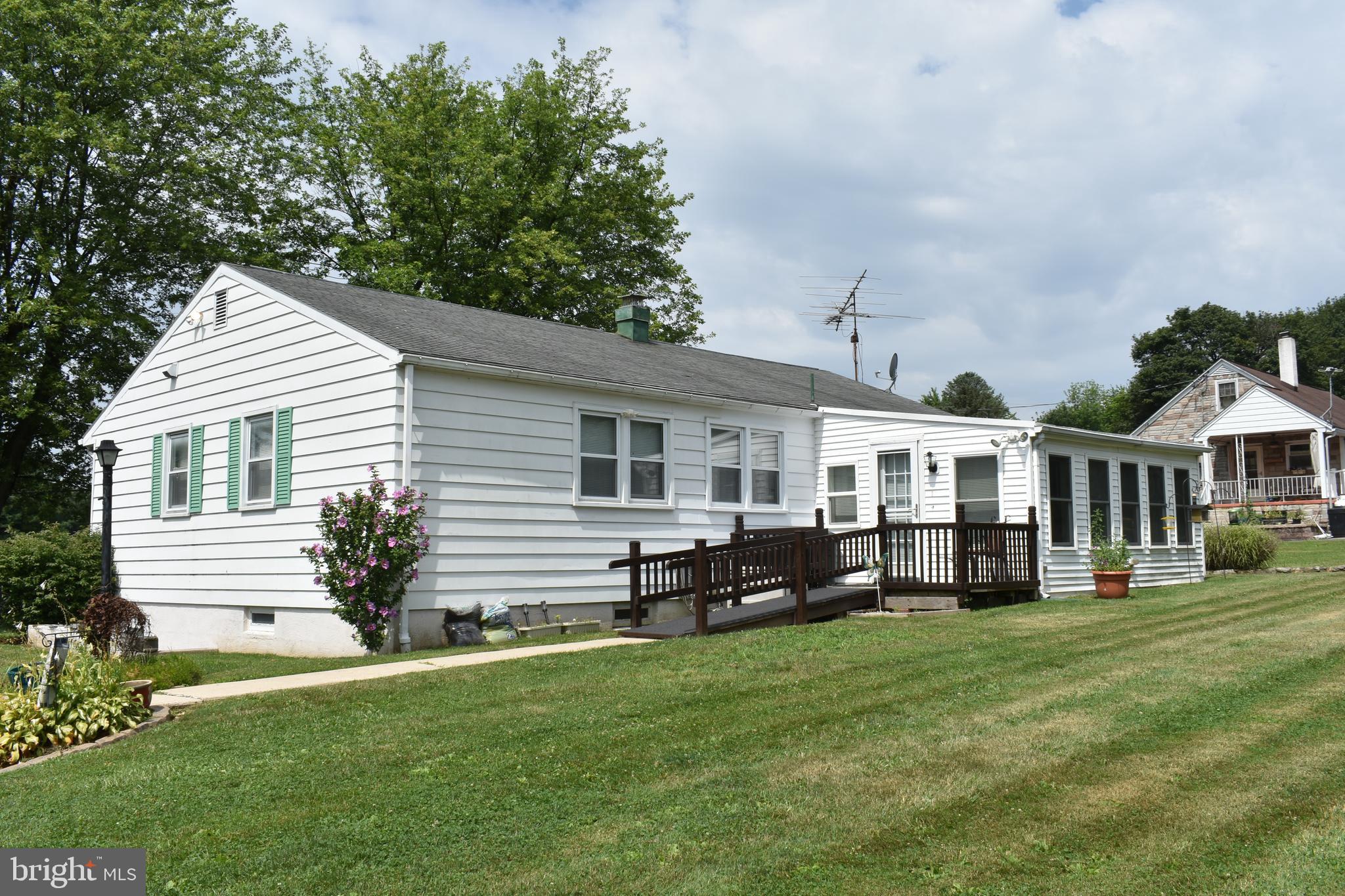 317 Walnuttown Road Fleetwood, PA 19522 - Photo 11 of 32 Gallery Image 11