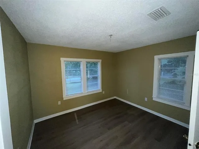 $1,900 | 2013 Ocean View Place, Tampa, FL 33605