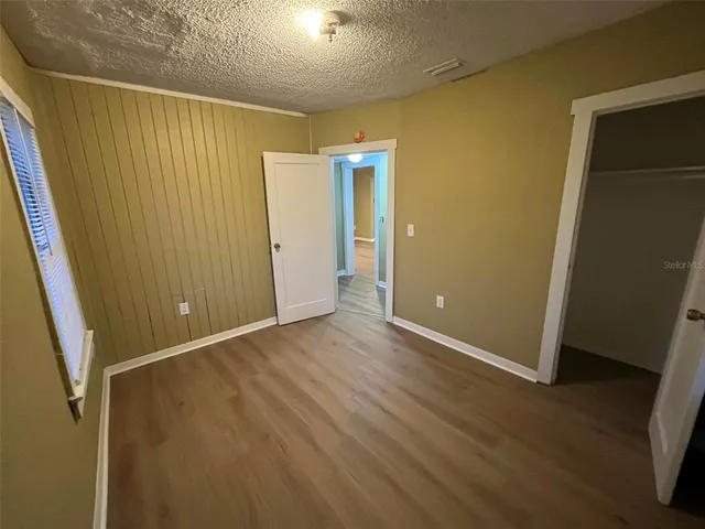 $1,900 | 2013 Ocean View Place, Tampa, FL 33605