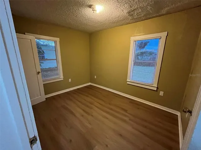 $1,900 | 2013 Ocean View Place, Tampa, FL 33605