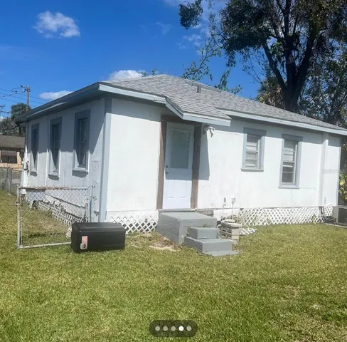 $1,900 | 2013 Ocean View Place, Tampa, FL 33605