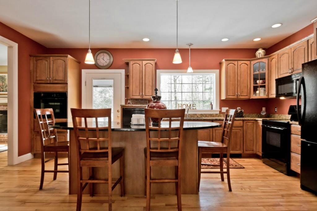 105 Range Road Cumberland, ME 04021 - Photo 4 of 35 Photo