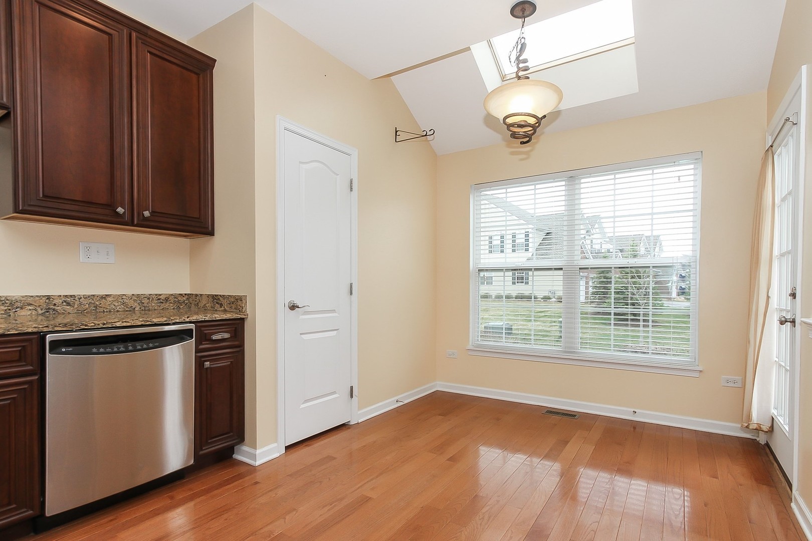 1144 Falcon Ridge Drive Elgin, IL 60124 - Photo 18 of 33