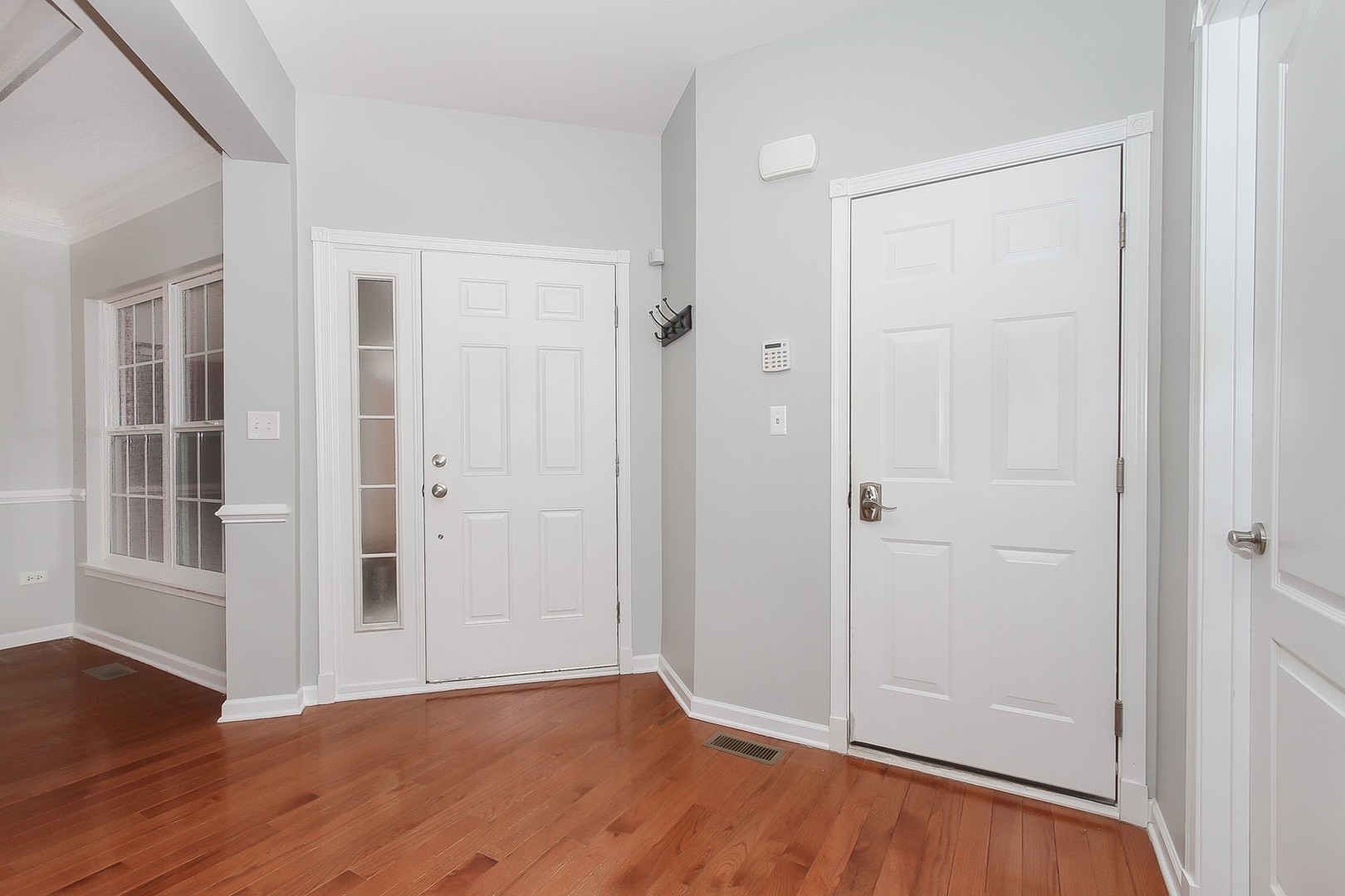1144 Falcon Ridge Drive Elgin, IL 60124 - Photo 3 of 33