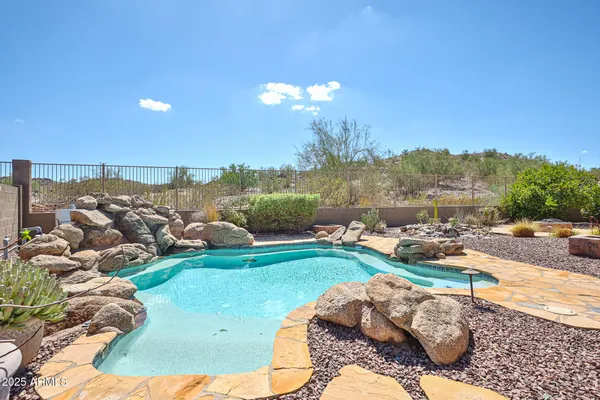 $575,000 | 18391 Verdin Road, Goodyear, AZ 85338