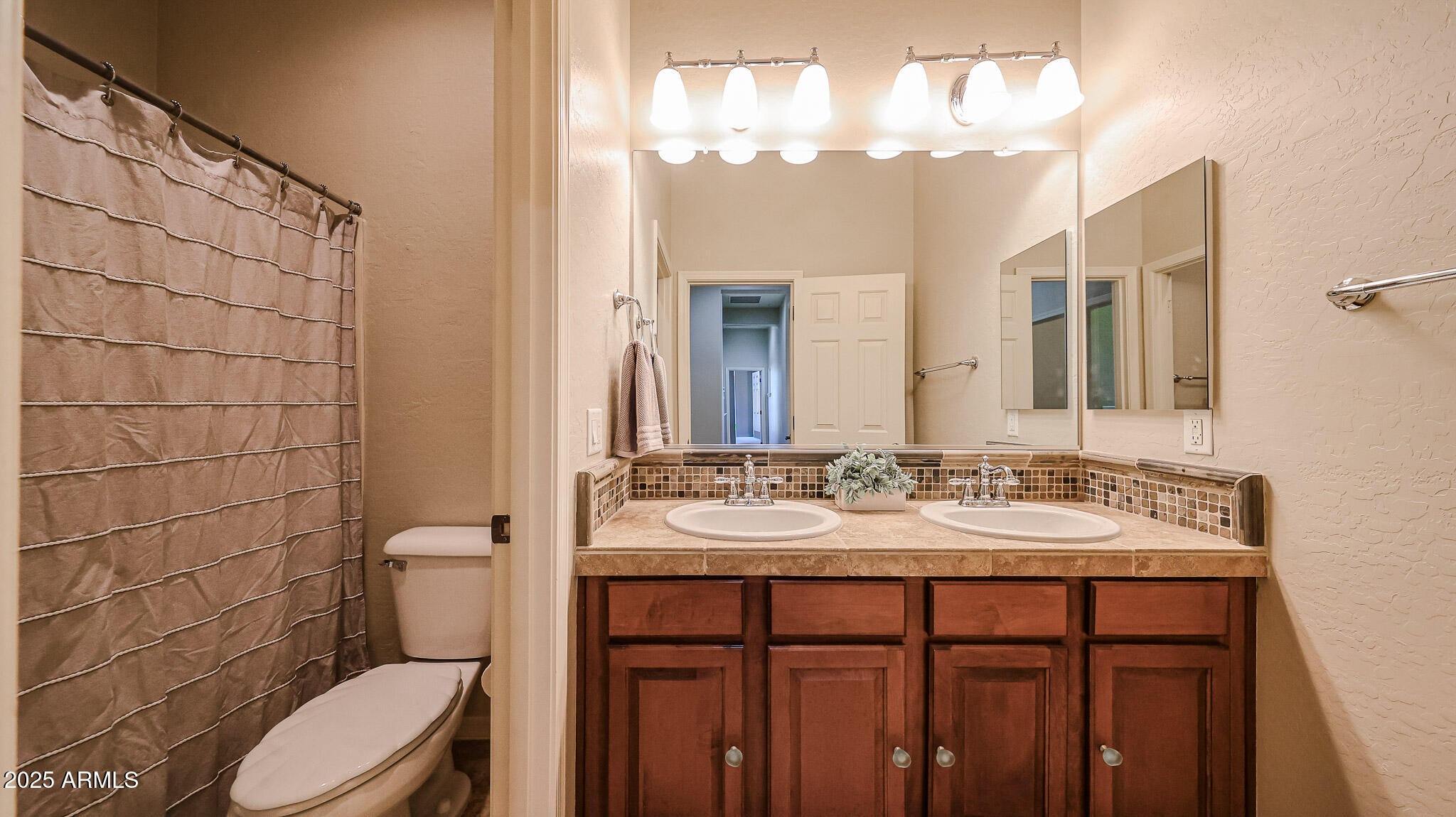 18391 Verdin Road Goodyear, AZ 85338 - Photo 42 of 94 Second Full Bathroom