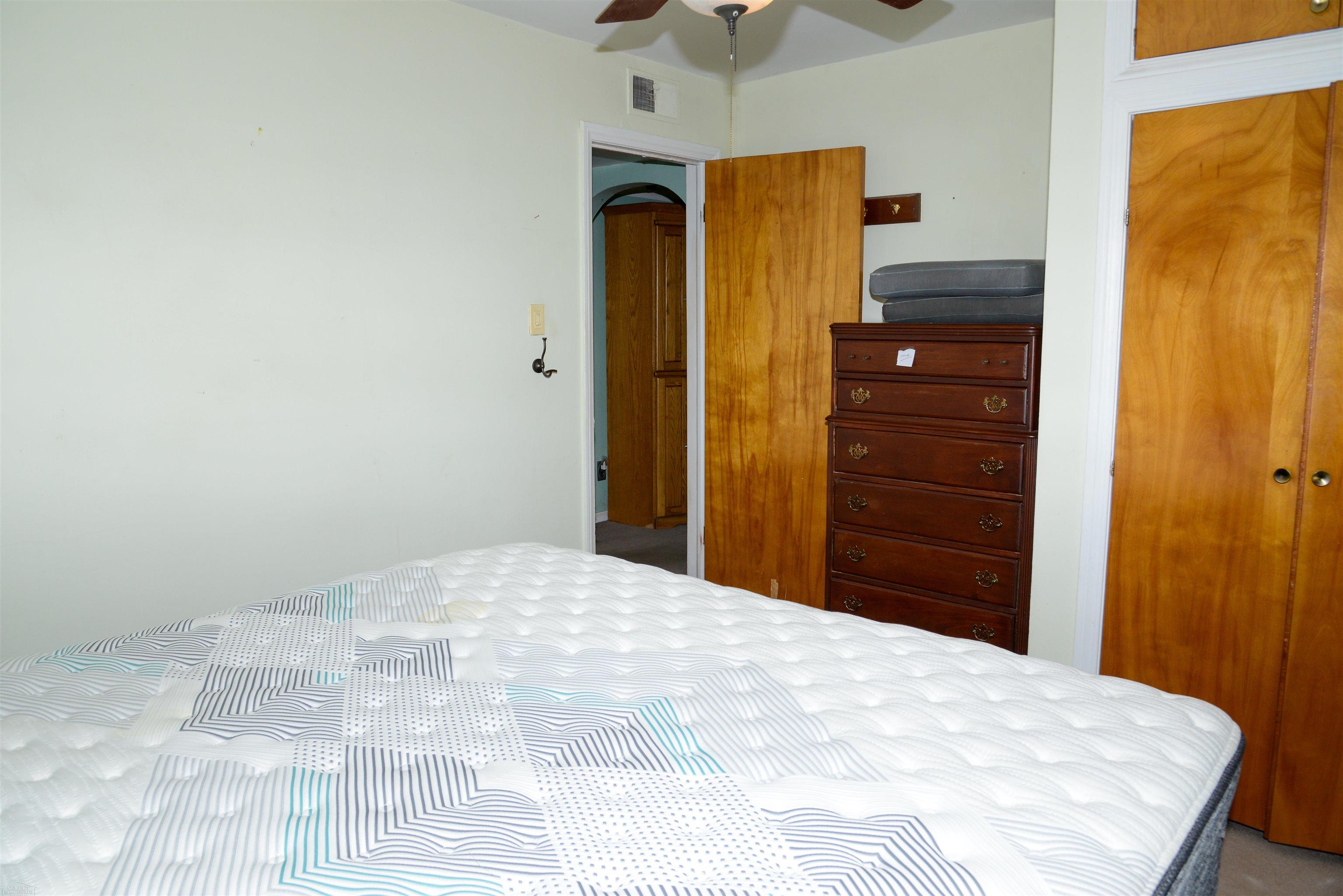 18150 Common Road Roseville, MI 48066 - Photo 28 of 49 Gallery Image 28