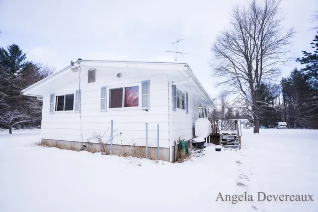 $189,000 | 6040 North Hillman Road, Six Lakes, MI 48886
