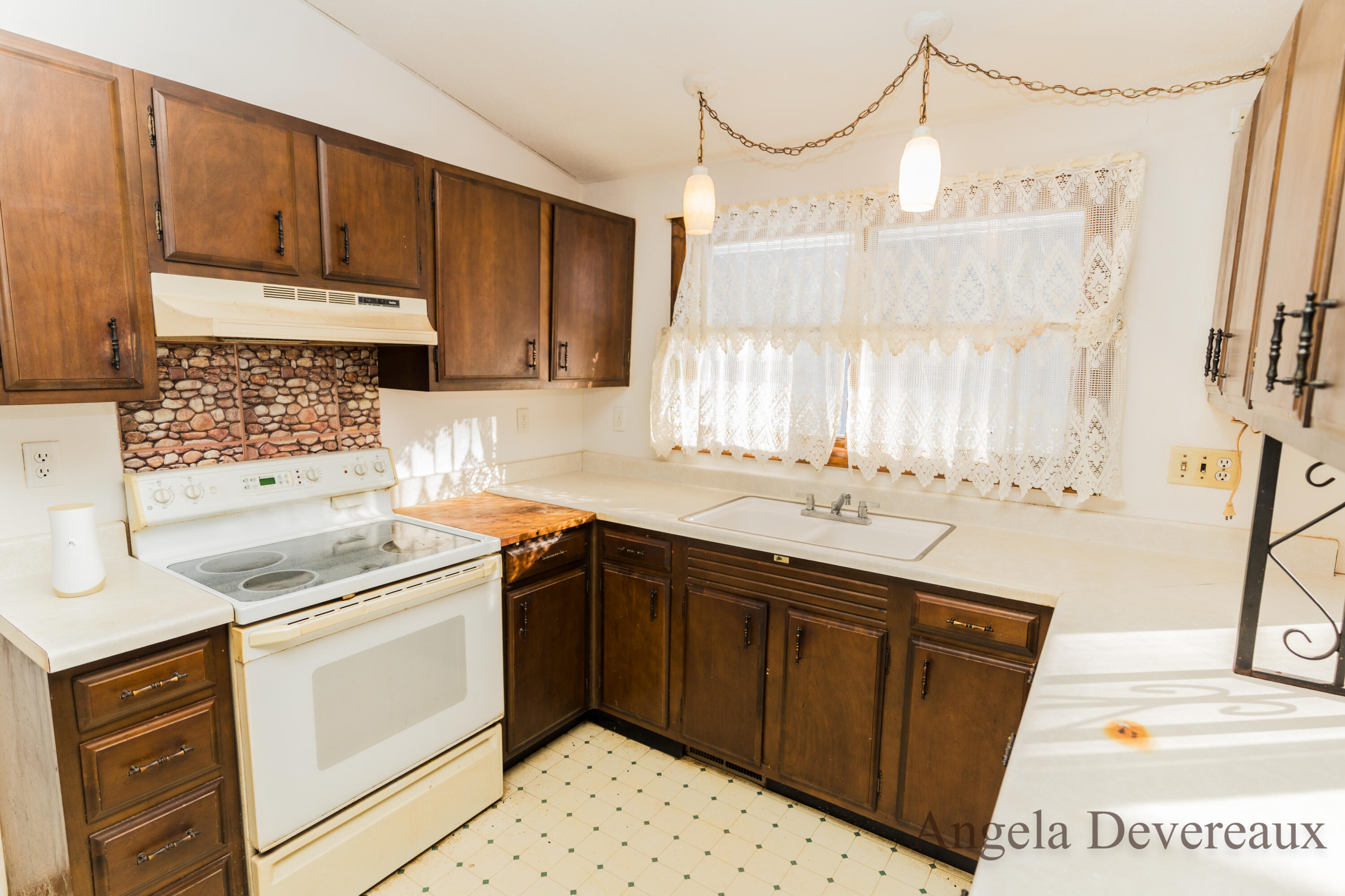 6040 North Hillman Road Six Lakes, MI 48886 - Photo 9 of 35 DSC07799