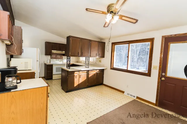 $189,000 | 6040 North Hillman Road, Six Lakes, MI 48886