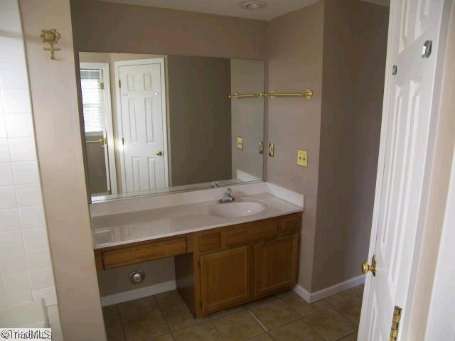 1934 Winding Ridge Road Winston-Salem, NC 27127 - Photo 9 of 15 Master Bath/Spa.