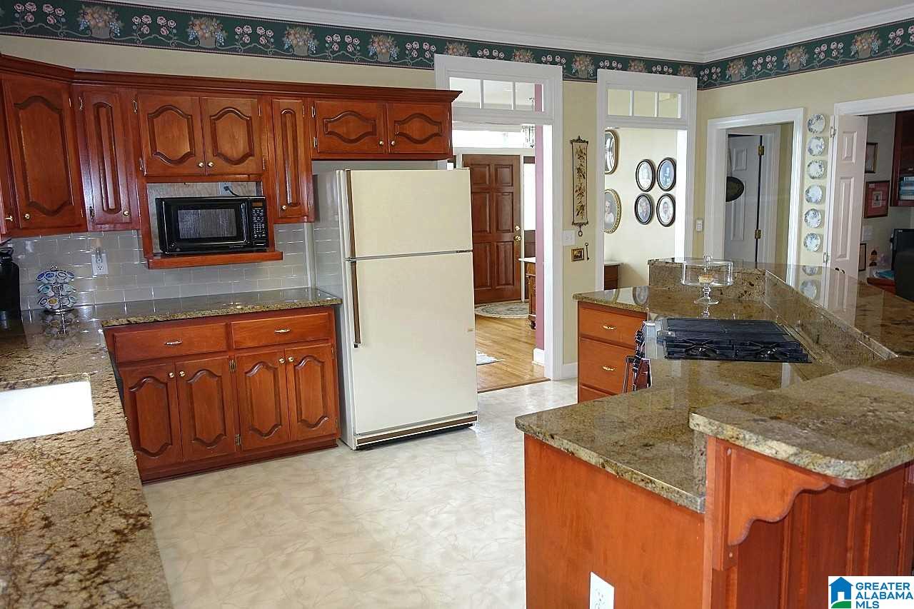 507 Meadow Ridge Circle Birmingham, AL 35242 - Photo 14 of 42