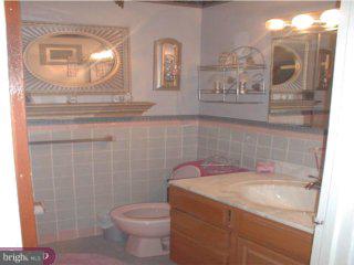 8906 Blue Grass Road Philadelphia, PA 19152 - Photo 5 of 5 Gallery Image 5