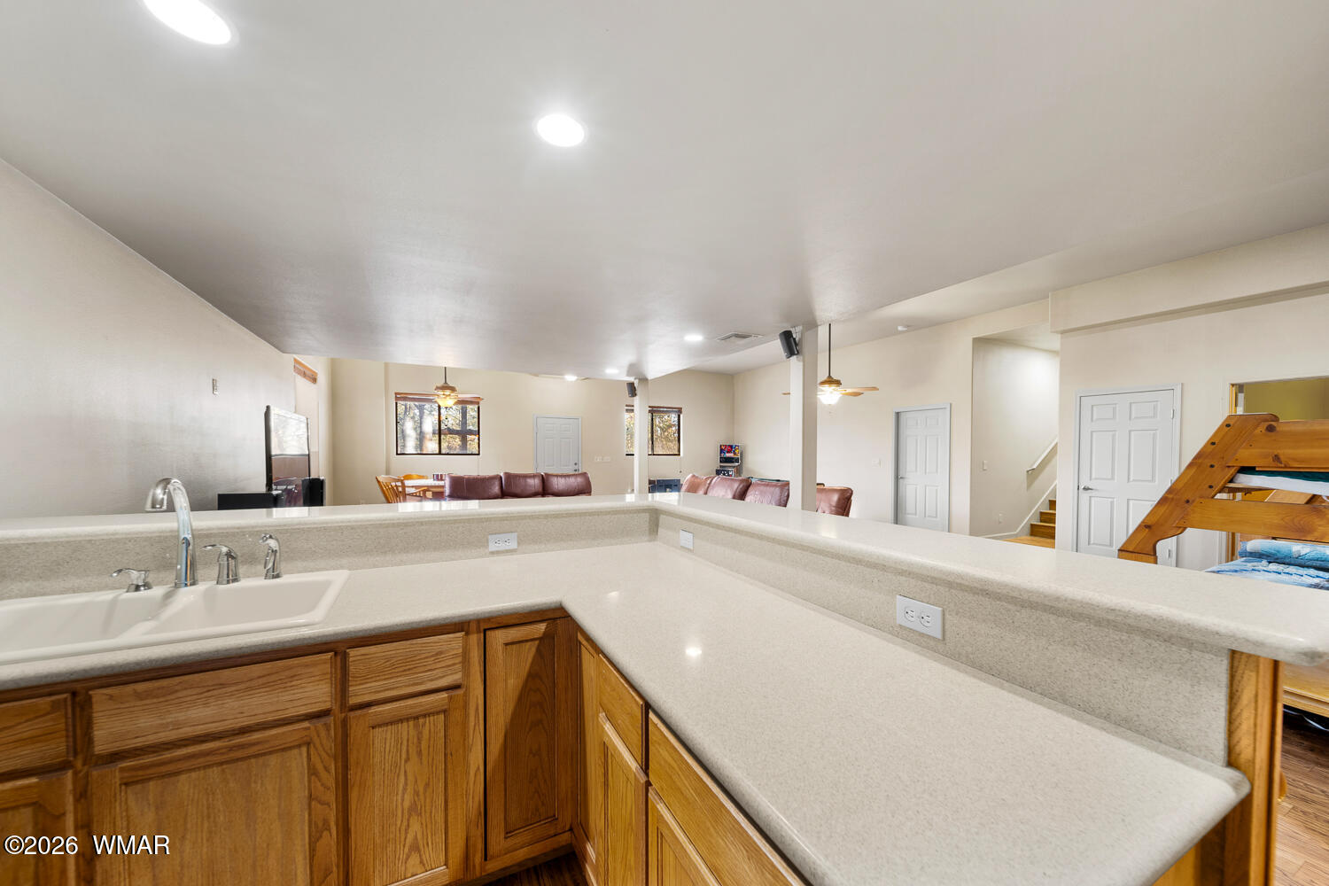 2940 Constellation Lane Overgaard, AZ 85933 - Photo 37 of 86 Keep the refreshments going