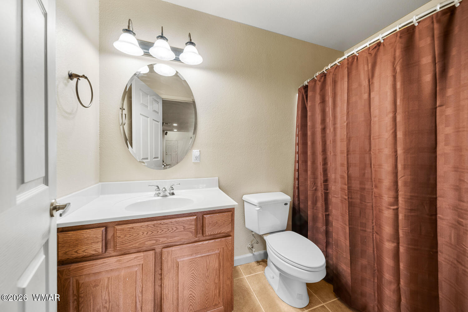 2940 Constellation Lane Overgaard, AZ 85933 - Photo 38 of 86 Downstairs Full Bath