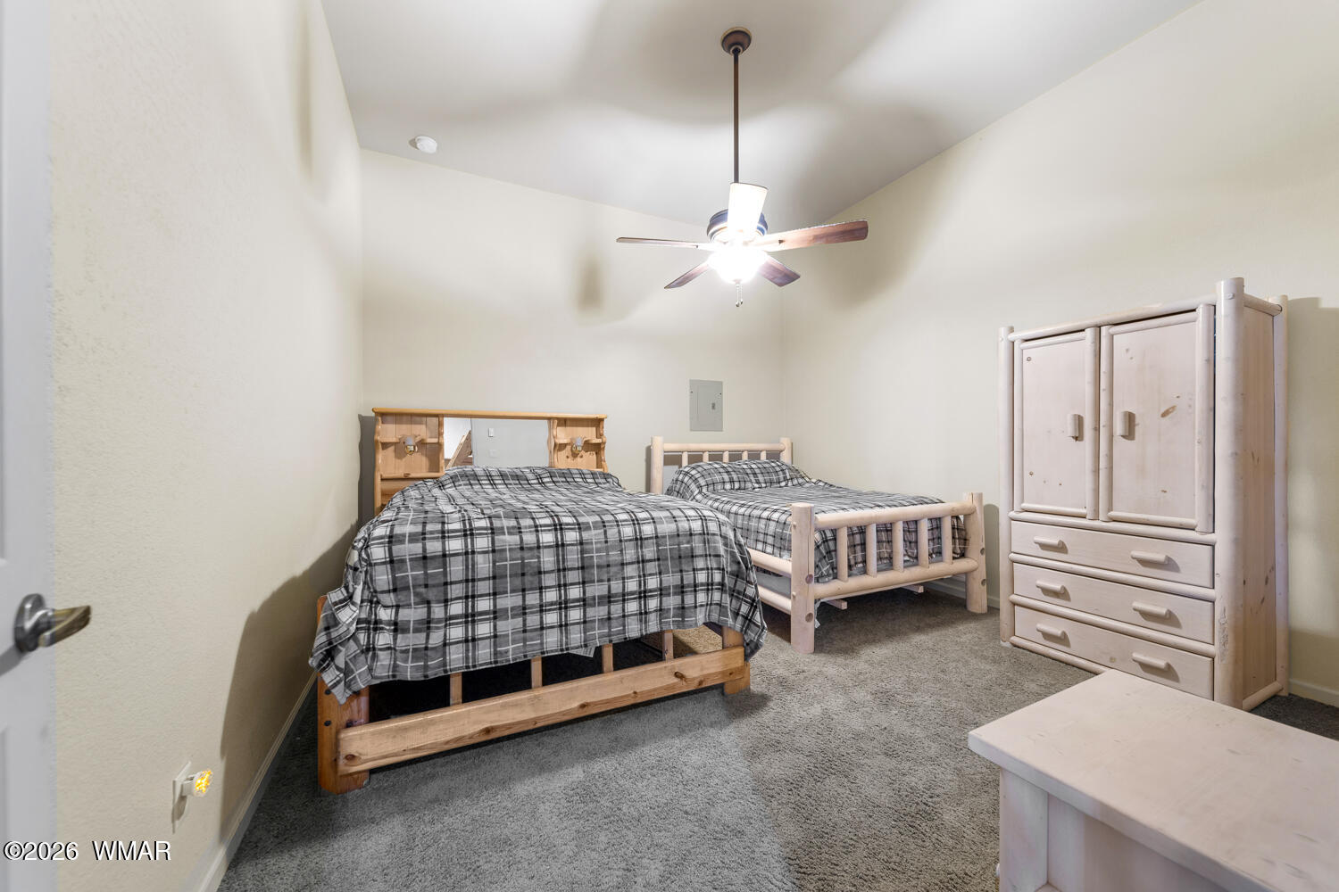 2940 Constellation Lane Overgaard, AZ 85933 - Photo 39 of 86 Additional Space in Downstairs Area
