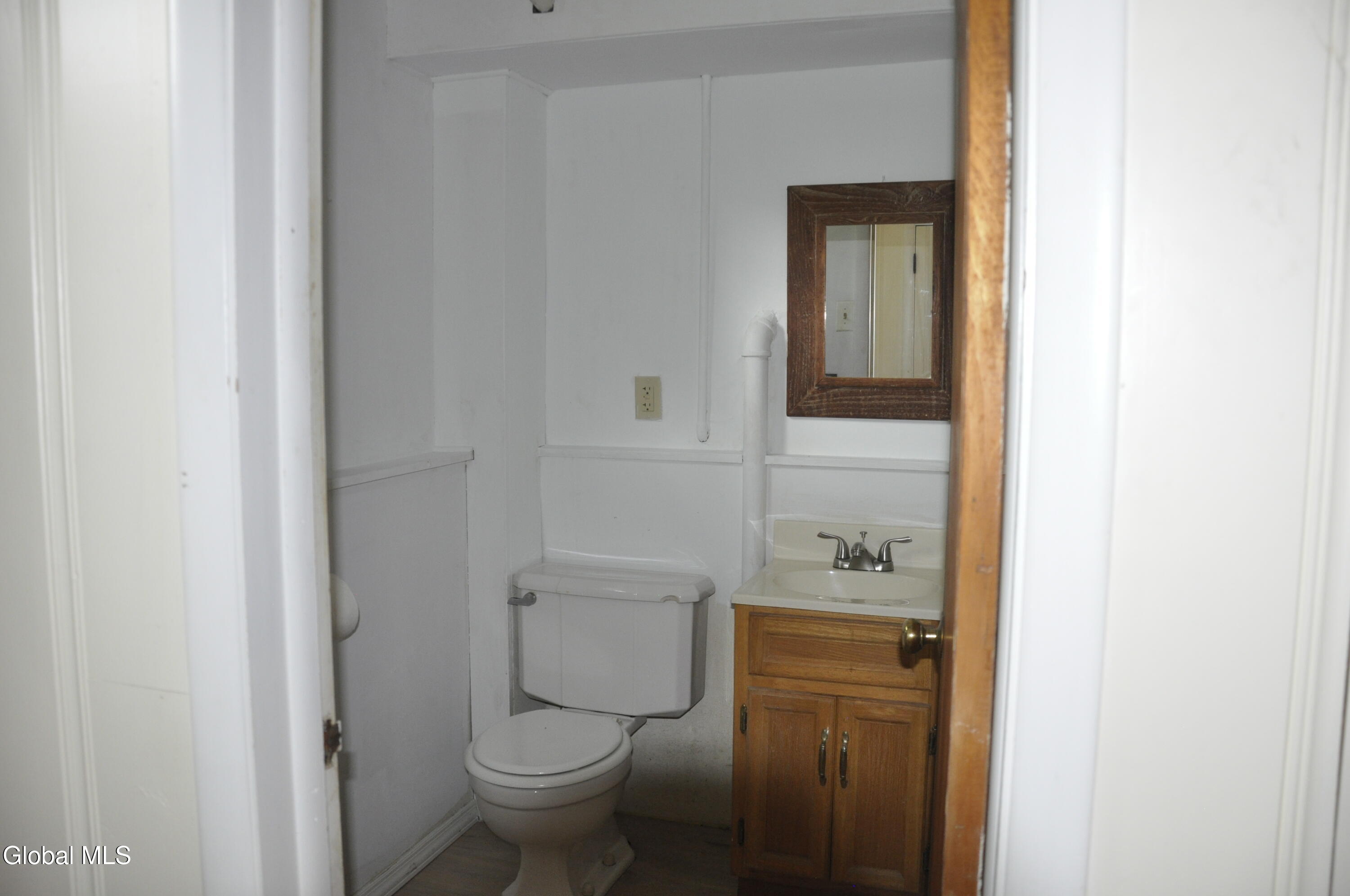 39 Wellington Road Bethlehem, NY 12054 - Photo 22 of 25 _DSC0038 - Copy (3)