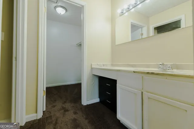 a view of walk in closet