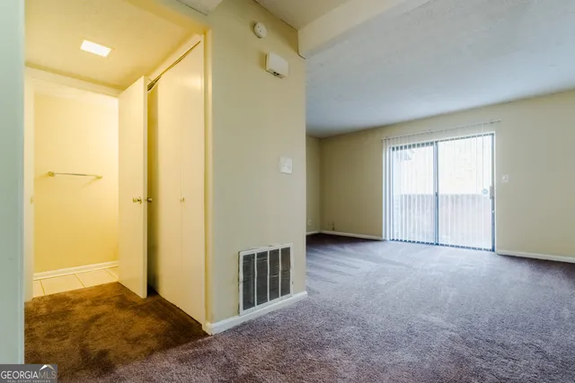a view of entryway with a front door