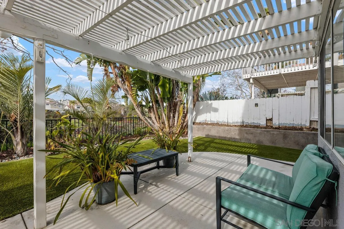 14680 Carmel Ridge Road San Diego, CA 92128 - Photo 30 of 33 a garden view with a seating space