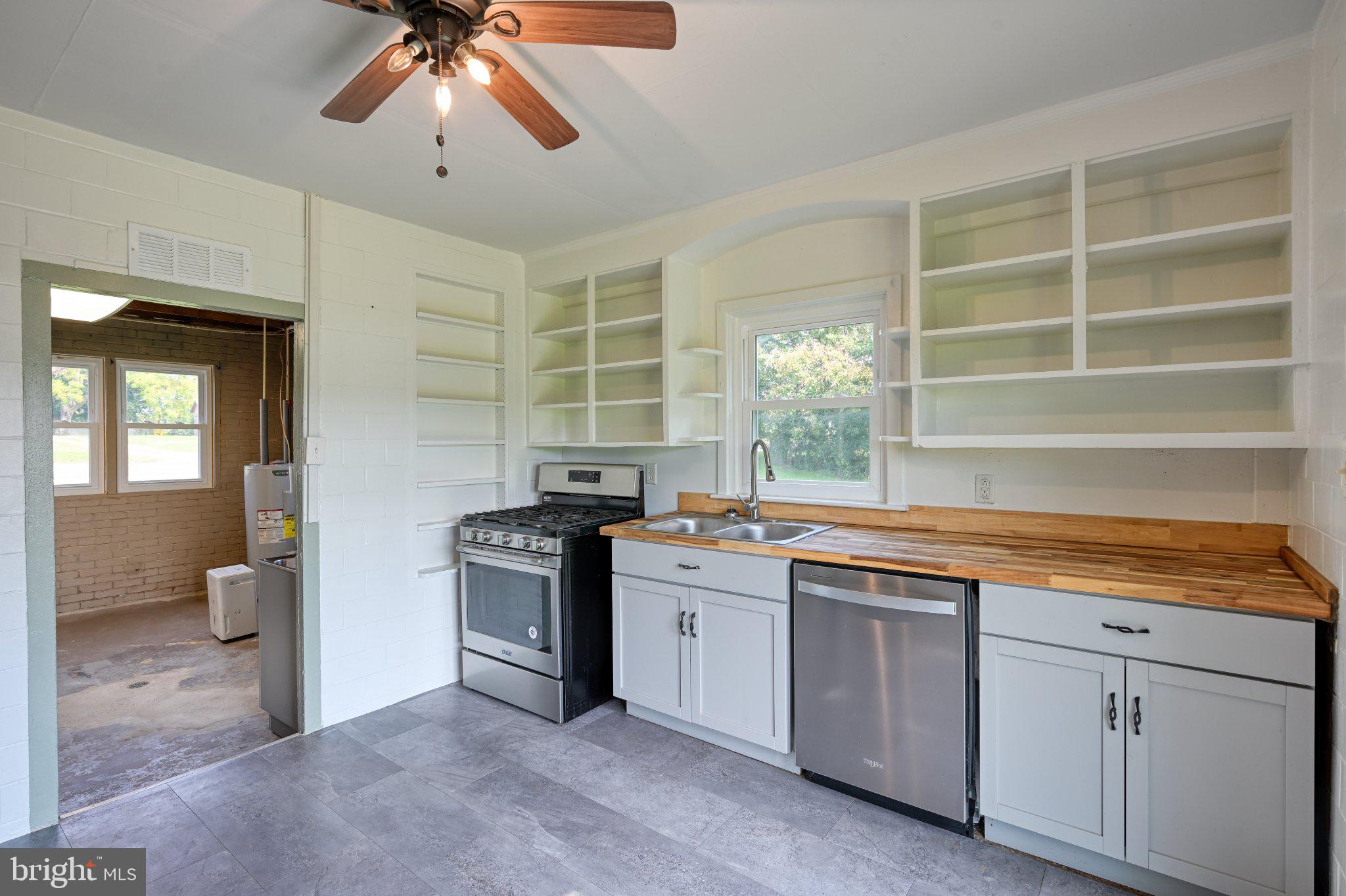 528 Jonestown Road Jonestown, PA 17038 - Photo 5 of 27 Gallery Image 5
