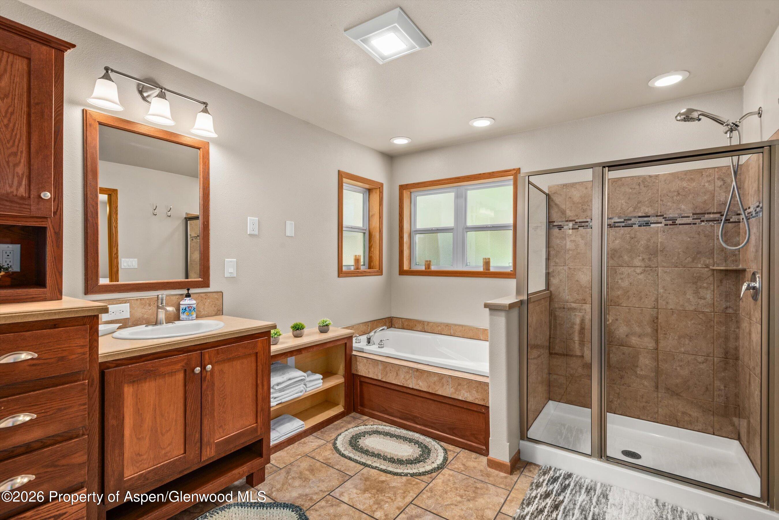 629 Hillcrest Drive Basalt, CO 81621 - Photo 15 of 46 Main Level Primary Bathroom